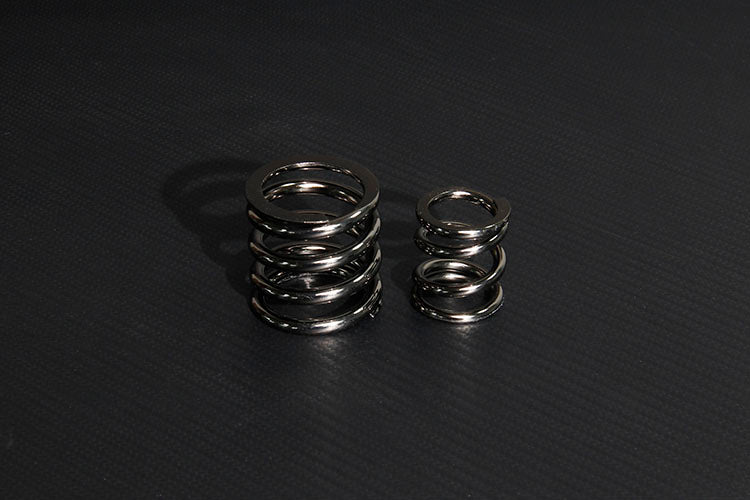 DAGGER Folding Bike Rear Shock Absorber Rear Suspension Unit Ultra-Lightweight Titanium Axle Spring Rear Shock Quick-Release Port